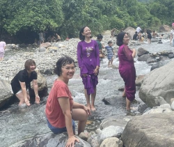 Nơi đêm về trong vắt giếng thơi