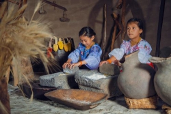 Gia đình và nhà trường
