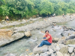 Trước bến đò mùa thu