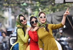 Đàn bà ơi!