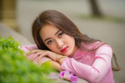 Cho nhau cầm lấy thật thà