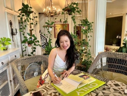 Trong bụng mẹ