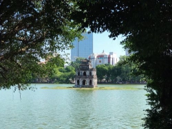 Hà Nội lạ quen