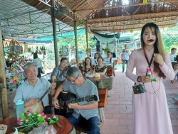 Cây đờn sông Tiền