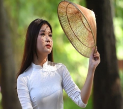 Nói chuyện với mùa thu